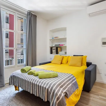 Porta Venezia Comfortable Apartamento